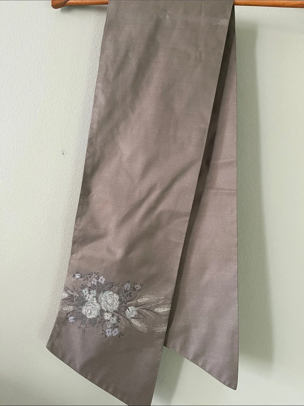 N/A classic taupe